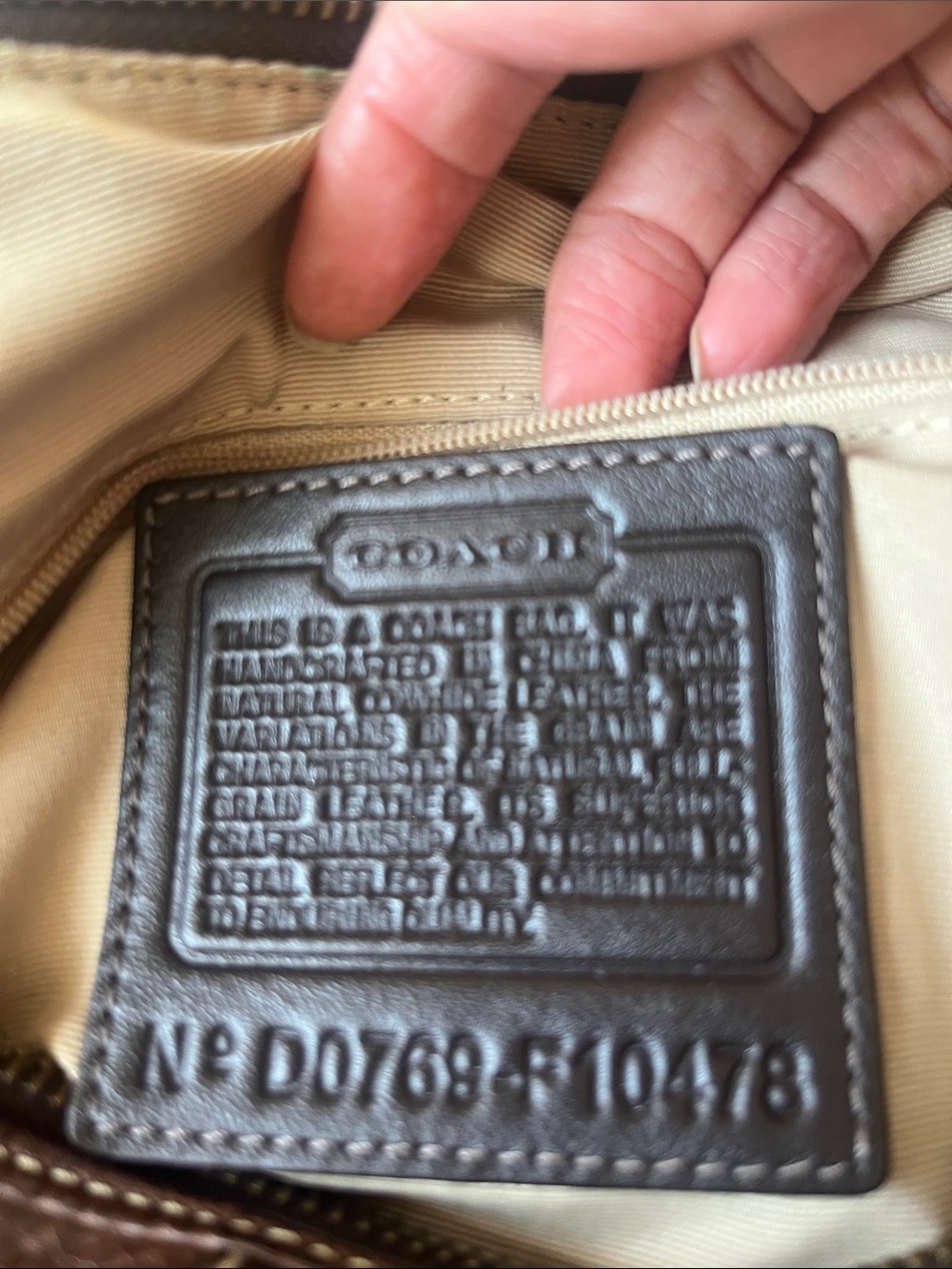 Coach Vintage Brown Leather Shoulder Bag with Gold Accents. Y2K Coach bag rare - Picture 4 of 6